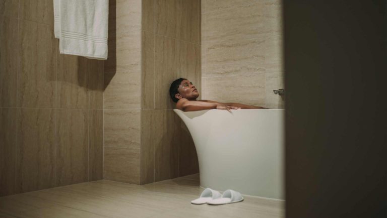 Banhos de imersão em banheiras podem ajudar na cura da depressão