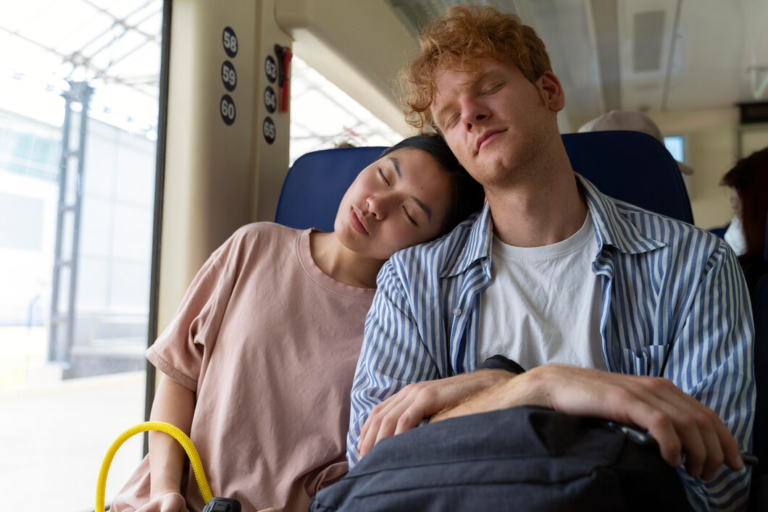 Viagens de ônibus noturnas: Dicas para uma noite de sono confortável